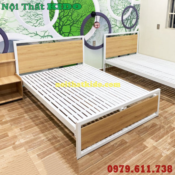 Giường sắt 2m x 2m2