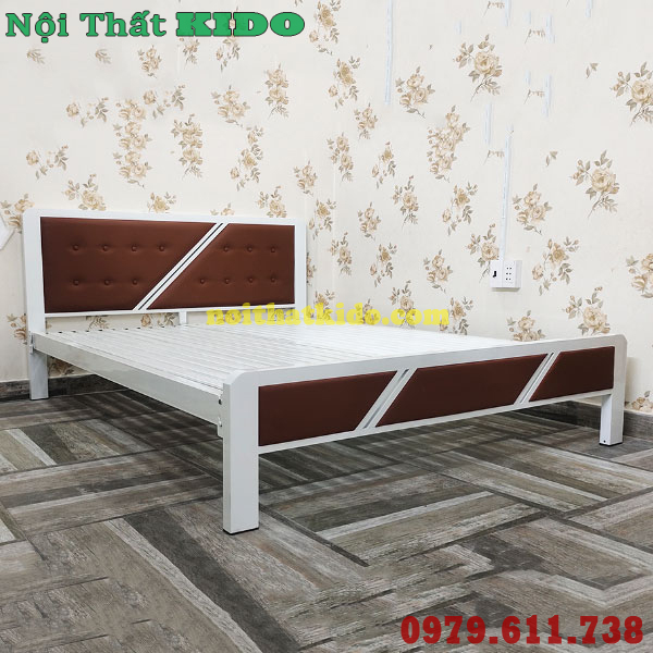 Giường sắt 1m6 x 2m