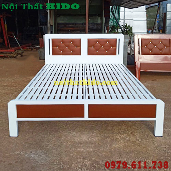 Giường sắt 1m4 x 2m