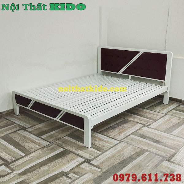 Giường sắt 1m4 x 2m