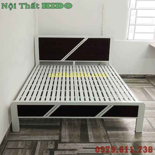 Giường sắt 1m4 x 2m