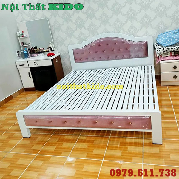 Giường sắt 1m8 x 2m