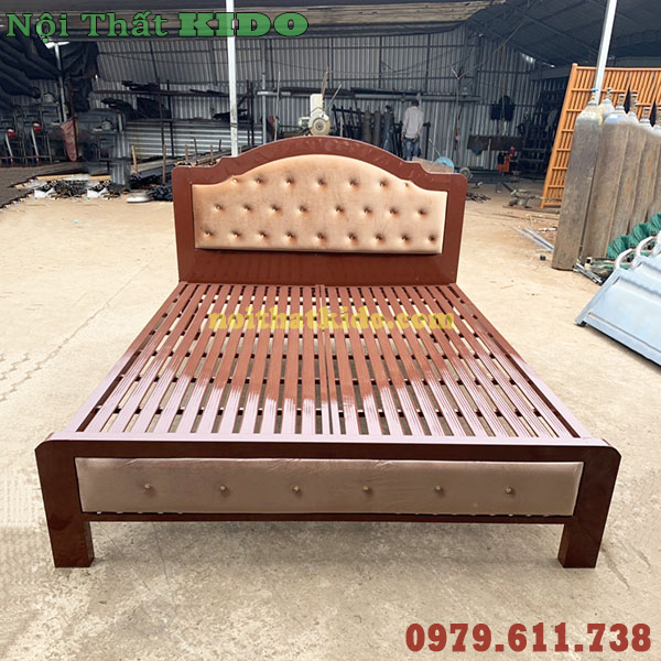 Giường sắt 1m8 x 2m