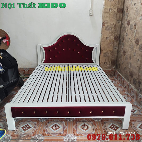 Giường sắt 2m x 2m