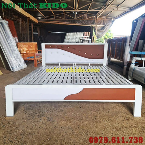 Giường sắt 1m8 x 2m