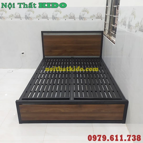 Giường sắt 2m x 2m