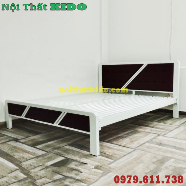 Giường sắt 2m x 2m2