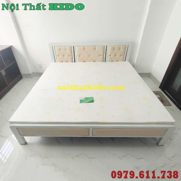 Giường sắt 2mx2m