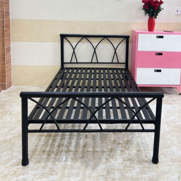 Giường sắt Quận 10
