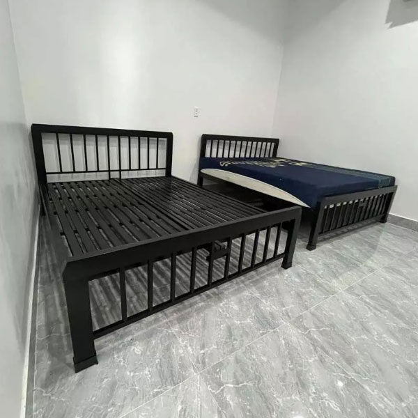 Giường sắt Quận 9
