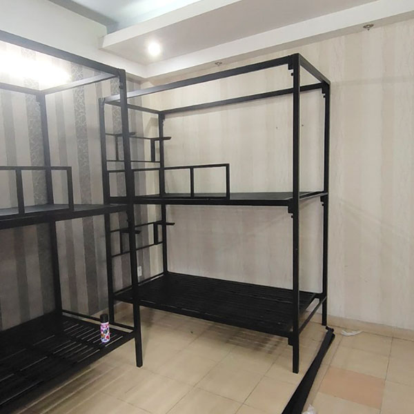 Sử dụng giường tầng sắt cho ký túc xá trường đại học