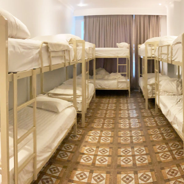 Giường tầng sắt homestay