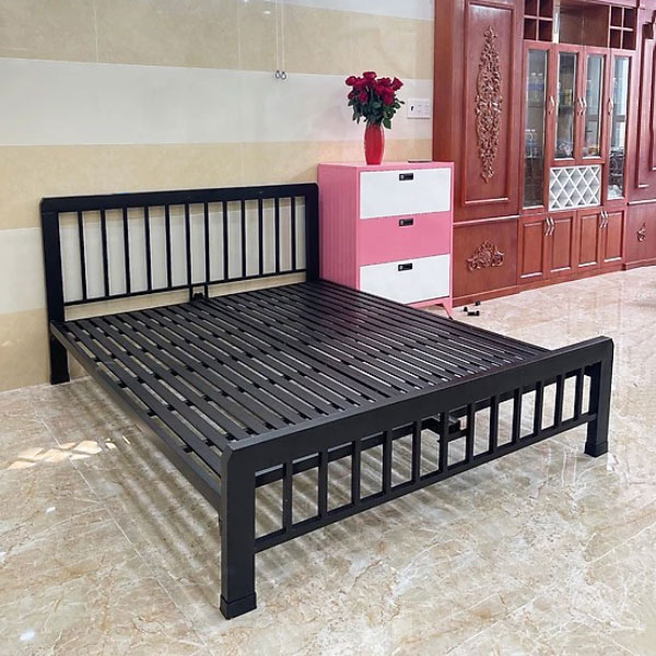 Giường sắt đôi cho gia đình nhỏ