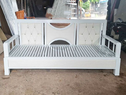 Giường sắt gấp thành ghế là sản phẩm đa năng tại Quận 7