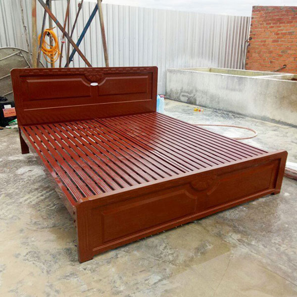 Một người có thể lắp giường sắt đôi không