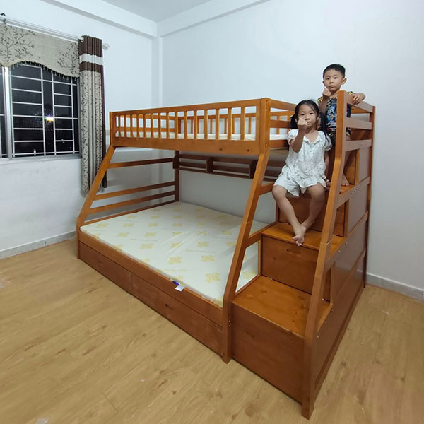 Đánh giá khách khi sử dụng giường tầng gỗ thông xuất khẩu màu Oka