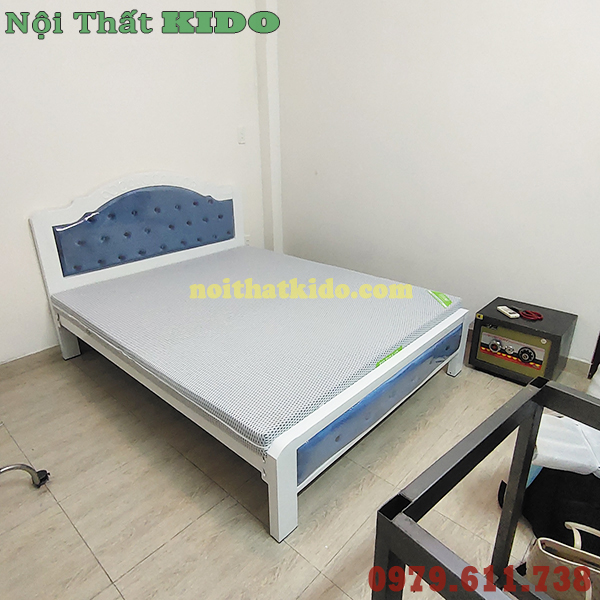 Giường sắt 1m8x2m