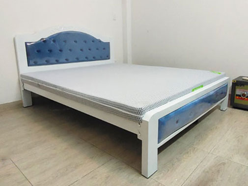 Giường sắt Quận 9