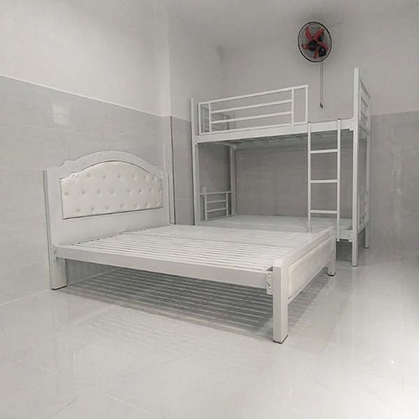 Giường ngủ bằng sắt hộp 5x10cm màu trắng