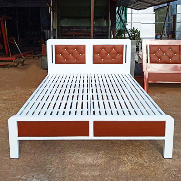 Giường sắt màu trắng Sinvan